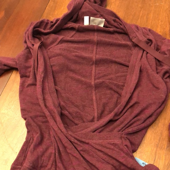 ATHLETA hooded wrap magenta/plum top small - Picture 8 of 9